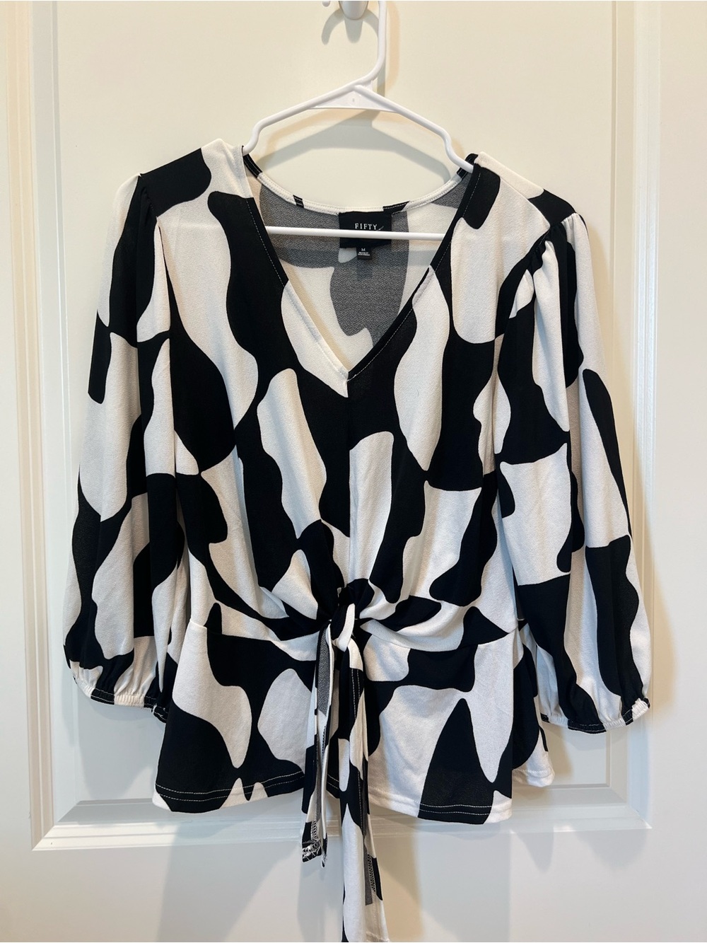 9fifty Black and White Tie-Waist V-Neck Blouse
